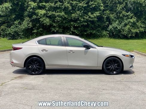 Used 2024 MAZDA MAZDA3 s FWD image 8