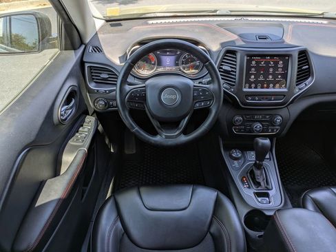 Used 2020 Jeep Cherokee Trailhawk w/ Technology Group image 20