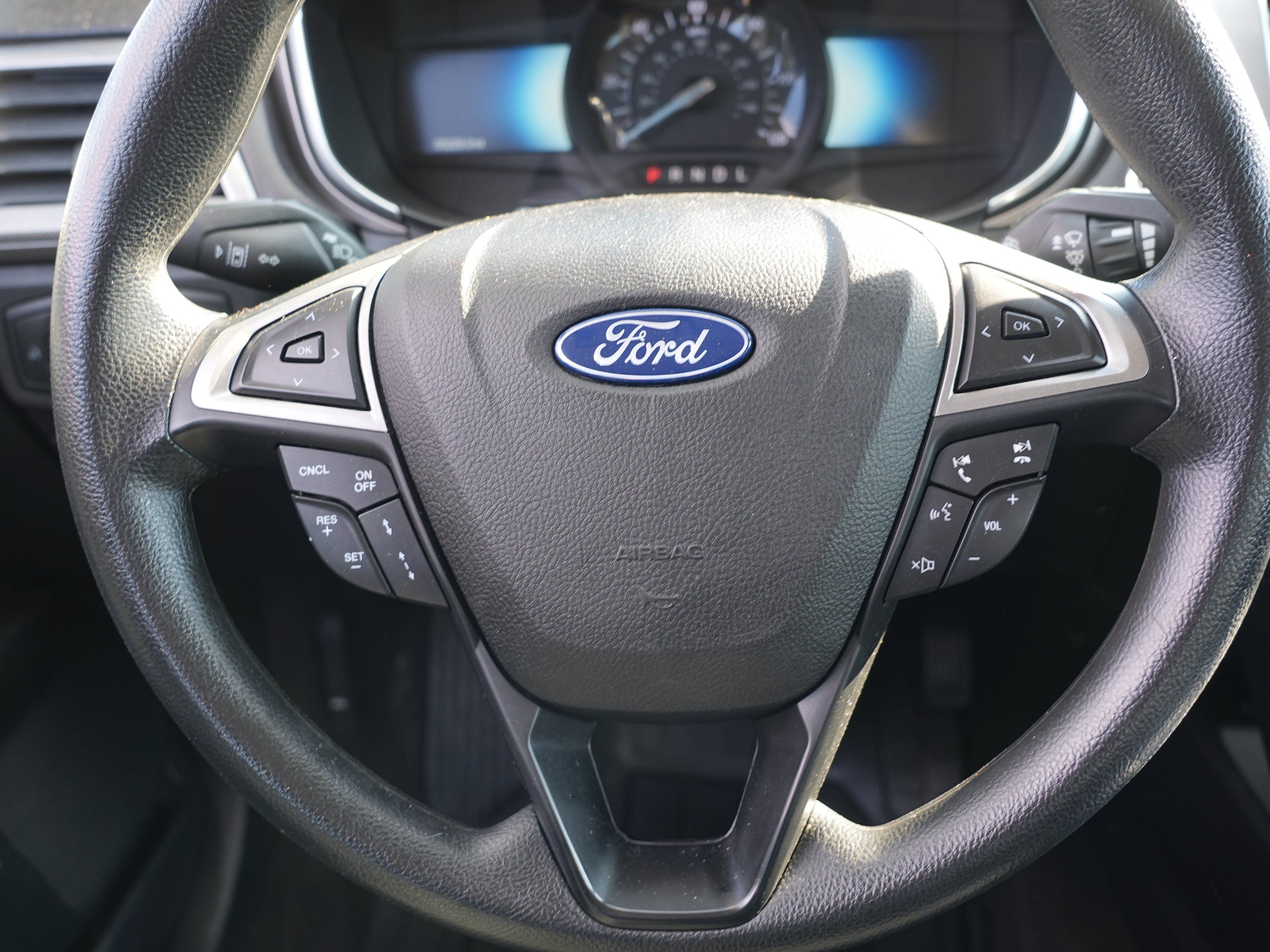 Used 2020 Ford Fusion SE FWD image 23