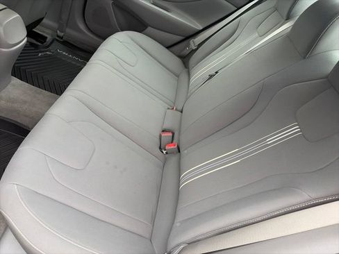 Used 2023 Hyundai Elantra SEL w/ Winter Weather Package FWD image 15