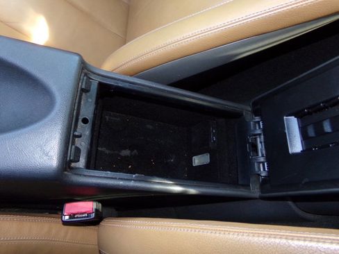 Used 2011 Mercedes-Benz SLK 300 image 44