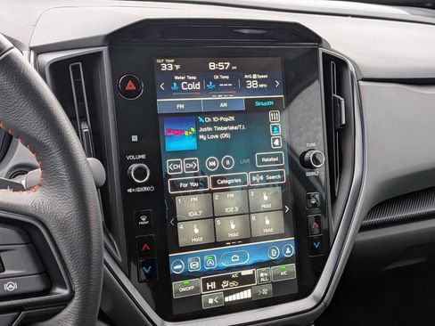 Used 2024 Subaru Crosstrek 2.5i Limited w/ Crosstrek Mirror Package image 31