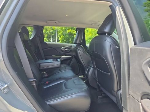 Used 2020 Jeep Cherokee Limited AWD/4WD image 46