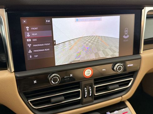 Certified 2026 Porsche Macan AWD/4WD image 24