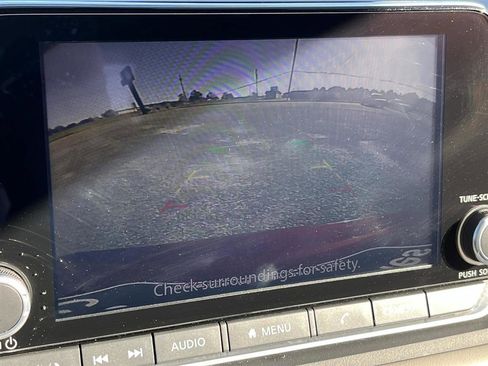 Used 2024 Nissan Rogue SV image 25