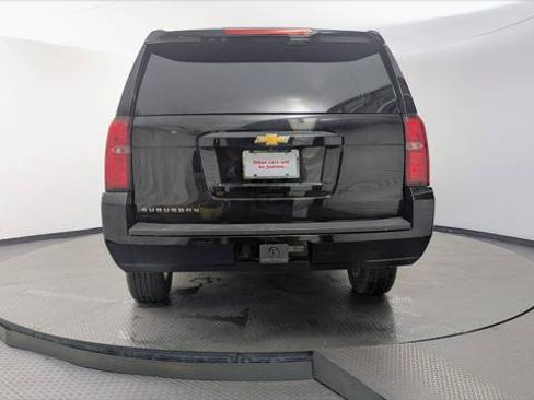Used 2017 Chevrolet Suburban LT AWD/4WD image 7