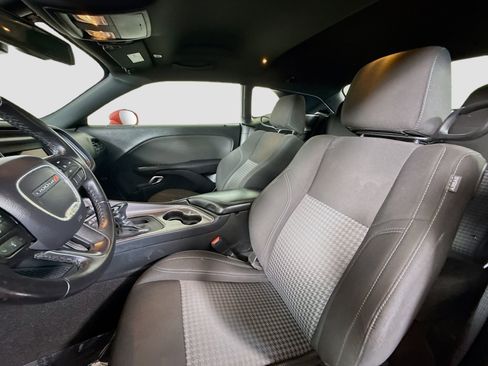 Used 2023 Dodge Challenger SXT image 22