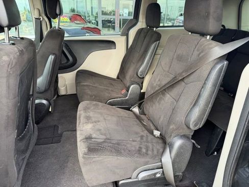 Used 2012 Dodge Grand Caravan SXT image 13