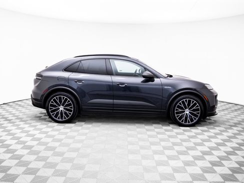 Certified 2024 Porsche Macan 4 Electric image 8