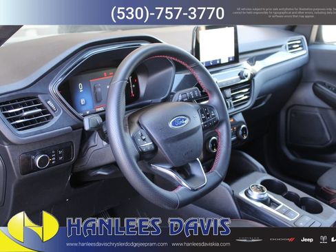 Used 2025 Ford Escape ST-Line AWD/4WD image 11