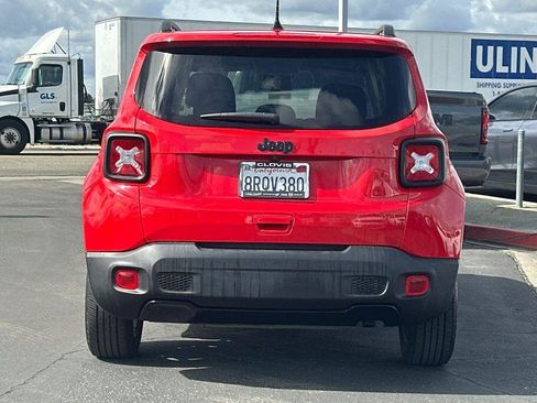 Used 2021 Jeep Cherokee Latitude Plus image 5