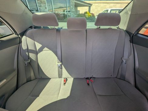 Used 2010 Toyota Corolla LE FWD image 16