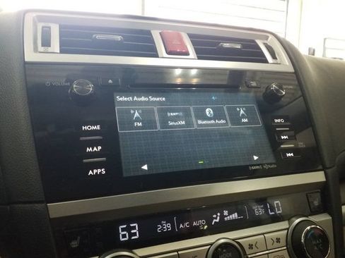 Used 2015 Subaru Outback 2.5i Limited AWD/4WD image 6