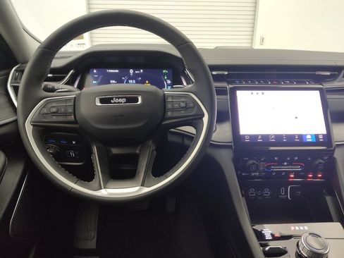 Used 2022 Jeep Grand Cherokee Limited 4xe w/ Luxury Tech Group II image 22