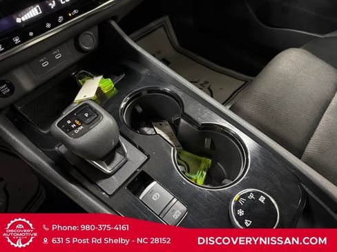 Certified 2025 Nissan Rogue SV AWD/4WD image 21