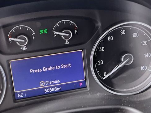 Certified 2021 Buick Enclave Essence w/ Sound and Sites Package image 11