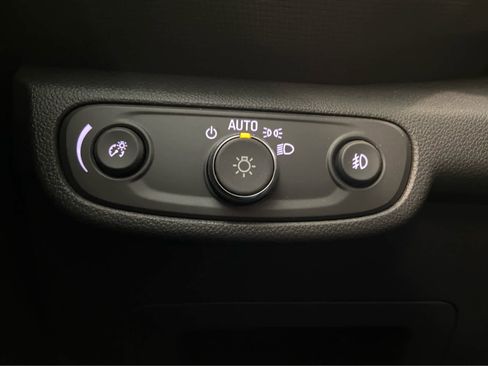 Used 2022 Chevrolet TrailBlazer RS w/ Convenience Package image 39