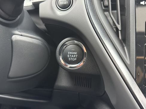 Certified 2025 Subaru Crosstrek 2.5i Limited image 34