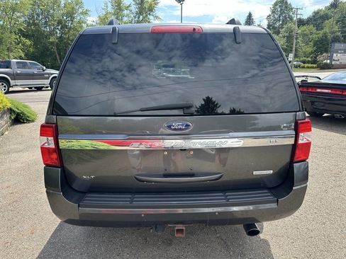 Used 2017 Ford Expedition EL XLT image 5