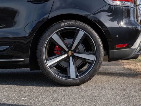 Certified 2026 Porsche Macan S image 12