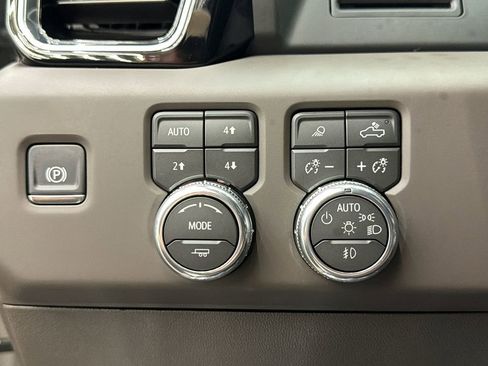 Used 2026 GMC Sierra 1500 Denali AWD/4WD image 31