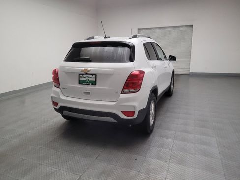 Used 2020 Chevrolet Trax LT w/ LT Convenience Package FWD image 7