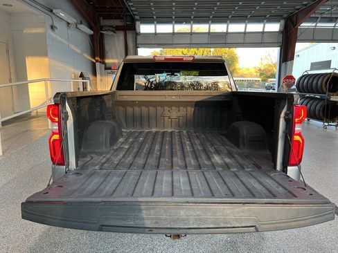 Used 2021 Chevrolet Silverado 1500 RST image 8