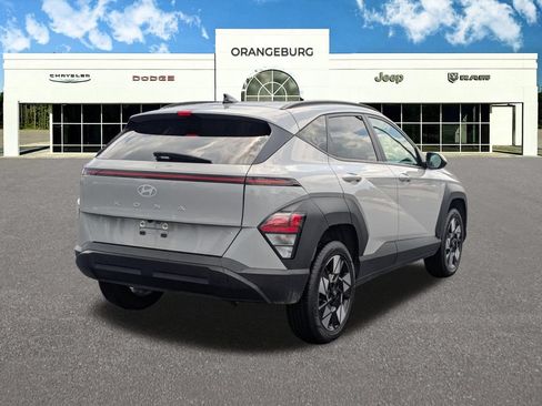Used 2024 Hyundai Kona SEL AWD/4WD image 7
