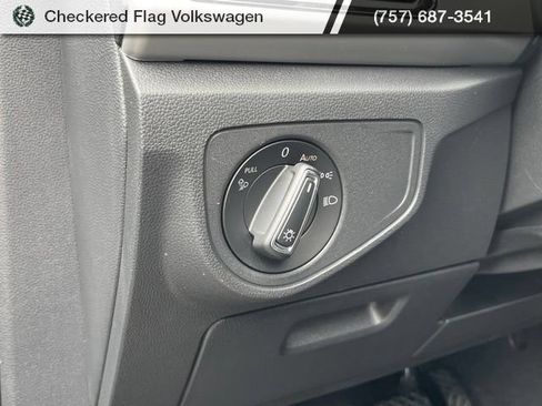 Used 2023 Volkswagen Atlas Cross Sport SE AWD/4WD image 17