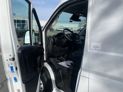Used 2023 RAM ProMaster 2500 image 10