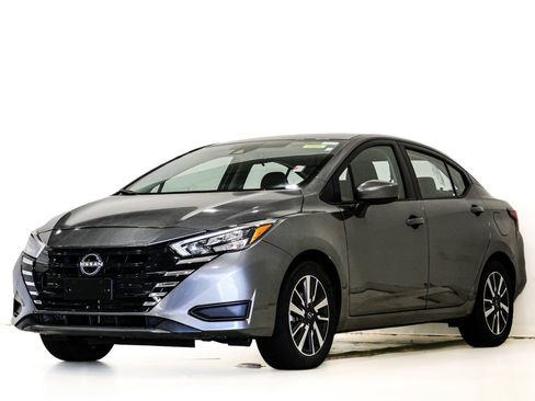 Used 2025 Nissan Versa SV FWD image 3