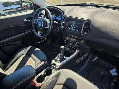Used 2020 Jeep Compass Latitude FWD image 28