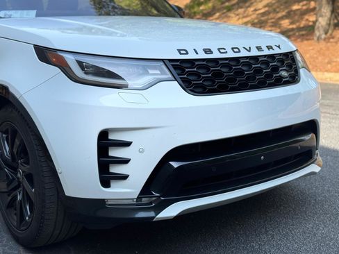 Used 2021 Land Rover Discovery S R-Dynamic image 9