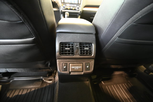 Used 2018 Subaru Outback 2.5i Limited AWD/4WD image 29