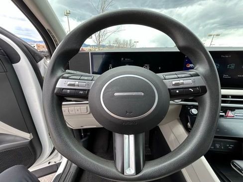 Used 2025 Hyundai Tucson SEL AWD/4WD image 13