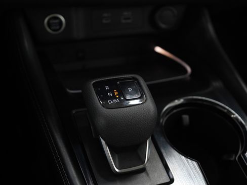 Used 2022 Nissan Rogue Platinum image 24