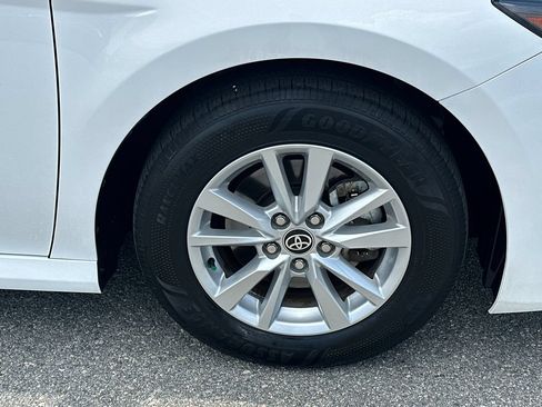 Used 2025 Toyota Camry LE FWD image 12