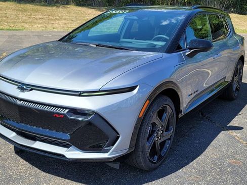 New 2025 Chevrolet Equinox EV RS w/ Convenience Package II image 3