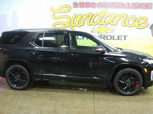 Used 2023 Chevrolet Traverse Premier image 1