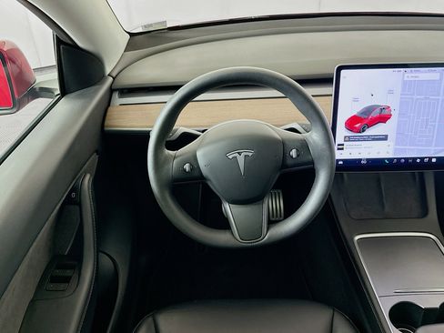 Used 2022 Tesla Model Y Performance image 17