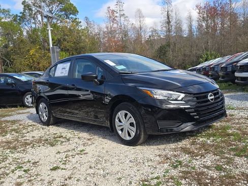New 2025 Nissan Versa S w/ Trunk Package FWD image 2