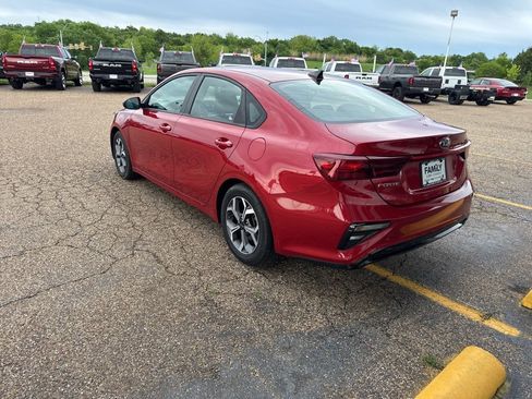 Used 2019 Kia Forte LXS image 5