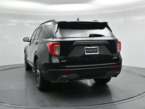 Certified 2023 Ford Explorer XLT w/ Equipment Group 202A image 34