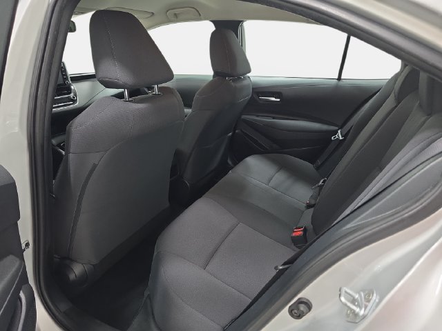 Used 2020 Toyota Corolla LE FWD image 12
