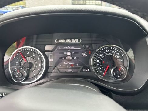Used 2025 RAM 1500 Big Horn AWD/4WD image 11