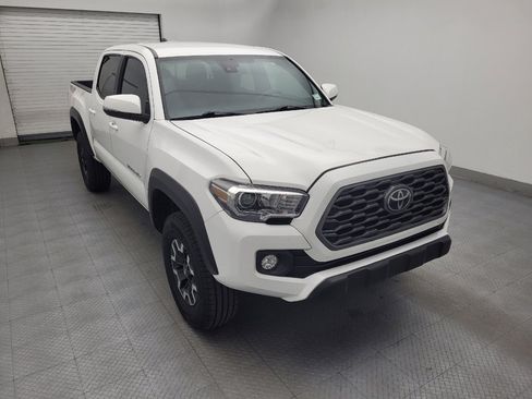 Used 2023 Toyota Tacoma TRD Off-Road w/ Technology Package AWD/4WD image 13