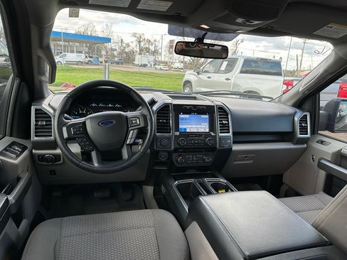 Used 2016 Ford F150 XLT w/ Equipment Group 302A Luxury image 10