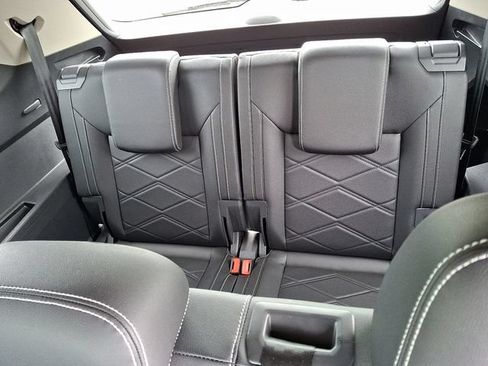 Used 2026 Volkswagen Atlas SE AWD/4WD image 11