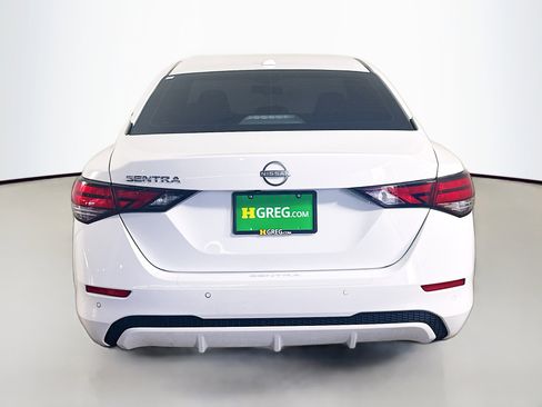 Used 2025 Nissan Sentra SV FWD image 8