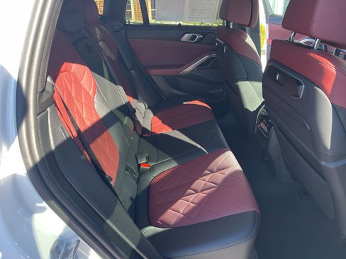 Used 2025 BMW X6 M60i image 39